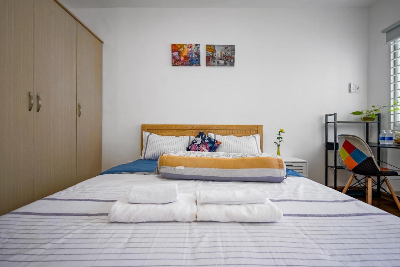 Adora Bui Vien Homestay Хошимин Экстерьер фото