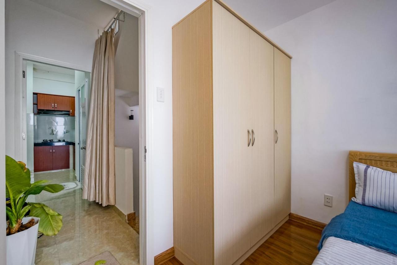 Adora Bui Vien Homestay Хошимин Экстерьер фото